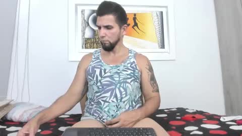 Snapshot of juleslatin122 chatting on 01-30-25, 12:39 Jules online show from 01-30-25, 12:39