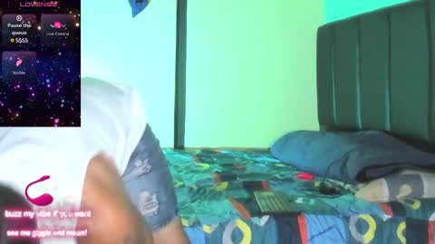 Snapshot of juleslatin122 chatting on 02-25-25, 03:38 Jules online show from 02-25-25, 03:38