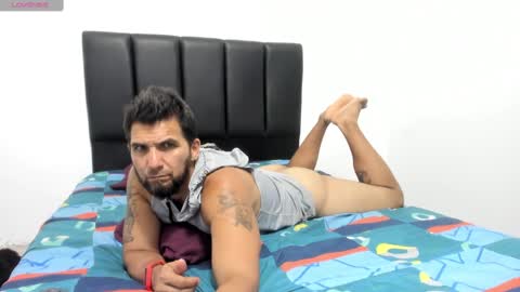 Snapshot of juleslatin122 chatting on 03-11-25, 03:59 Jules online show from 03-11-25, 03:59