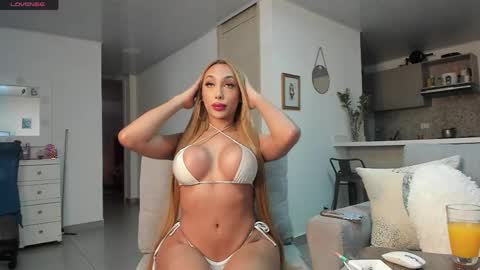 julessy online show from 05-08-26, 04:56