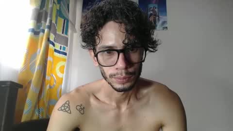 Julfigo online show from 02-21-25, 03:32