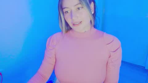  Juliana Torres  online show from 12-01-25, 06:18