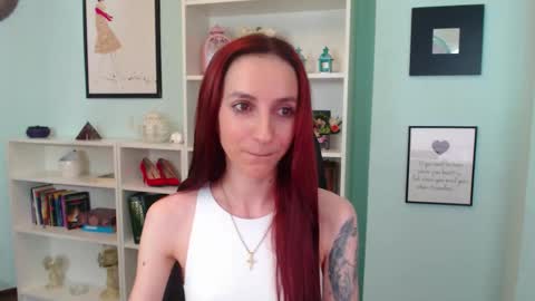 JuliaJae online show from 11-21-25, 08:13