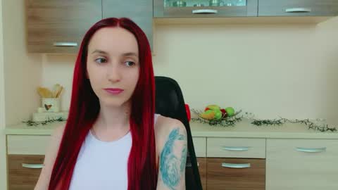 JuliaJae online show from 05-06-26, 06:52