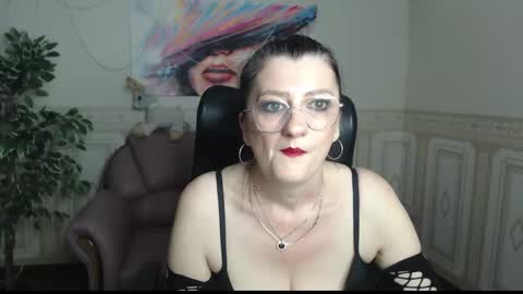 Julia Andersone online show from 01-29-25, 06:33