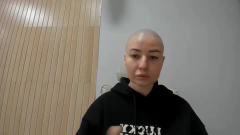 julia bright online show from 04-11-26, 03:49