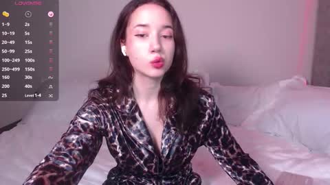 Snapshot of julia_ether chatting on 11-11-25, 05:02 Julia online show from 11-11-25, 05:02