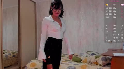 Snapshot of julia_frey chatting on 09-24-25, 05:44 Julia online show from 09-24-25, 05:44