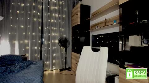 julia_t_mog online show from 09-13-25, 09:25