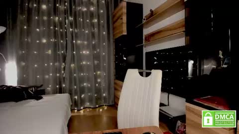 julia_t_mog online show from 07-31-26, 09:58