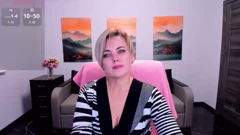 Julia online show from 11-04-25, 03:22