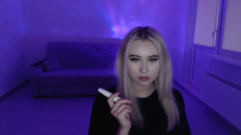 Snapshot of juliablessed chatting on 07-18-26, 06:12 Julia online show from 07-18-26, 06:12