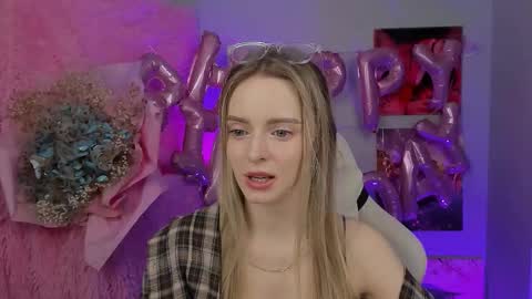 Julia online show from 09-11-25, 05:51