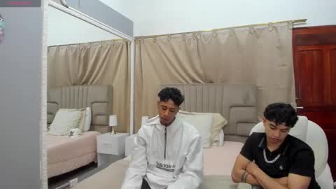 Snapshot of julian_billy chatting on 02-19-25, 11:28 julian billy online show from 02-19-25, 11:28