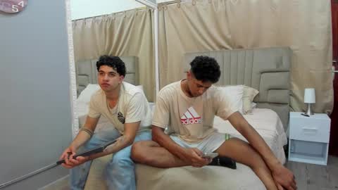 Snapshot of julian_billy chatting on 02-22-25, 05:57 julian billy online show from 02-22-25, 05:57