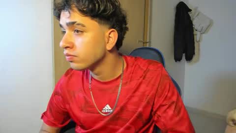 Snapshot of julian_billy chatting on 11-06-25, 05:41 julian billy online show from 11-06-25, 05:41