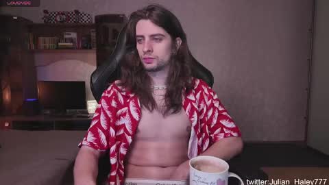 Snapshot of julian_cassablanca chatting on 03-28-26, 12:43 julian_cassablanca online show from 03-28-26, 12:43