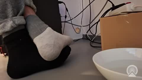 Julian online show from 04-26-26, 03:32