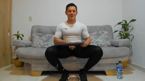 Snapshot of julian_wallace chatting on 12-09-24, 10:09 julian_wallace online show from 12-09-24, 10:09