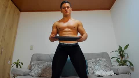 Snapshot of julian_wallace chatting on 12-10-24, 04:13 julian_wallace online show from 12-10-24, 04:13