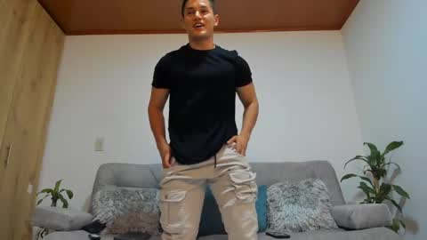 Snapshot of julian_wallace chatting on 12-11-24, 12:12 julian_wallace online show from 12-11-24, 12:12