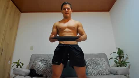 Snapshot of julian_wallace chatting on 12-13-24, 01:37 julian_wallace online show from 12-13-24, 01:37