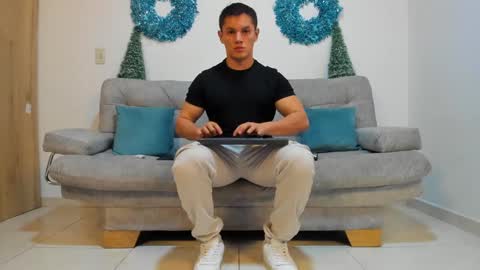 Snapshot of julian_wallace chatting on 01-04-25, 01:21 julian_wallace online show from 01-04-25, 01:21