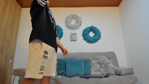 Snapshot of julian_wallace chatting on 01-13-25, 09:42 julian_wallace online show from 01-13-25, 09:42