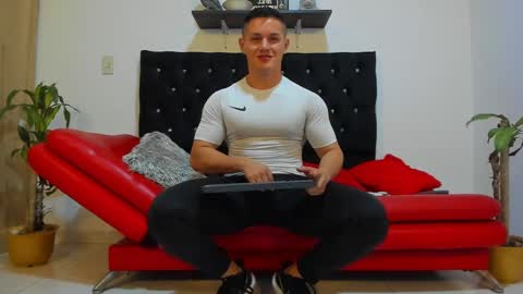 Snapshot of julian_wallace chatting on 02-12-25, 09:43 julian_wallace online show from 02-12-25, 09:43