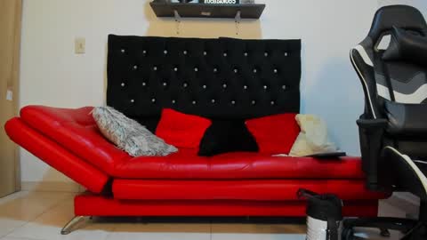 Snapshot of julian_wallace chatting on 03-10-25, 11:16 julian_wallace online show from 03-10-25, 11:16