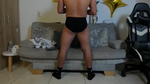 Snapshot of julian_wallace chatting on 09-19-25, 05:02 julian_wallace online show from 09-19-25, 05:02