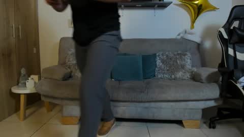 Snapshot of julian_wallace chatting on 09-22-25, 04:31 julian_wallace online show from 09-22-25, 04:31