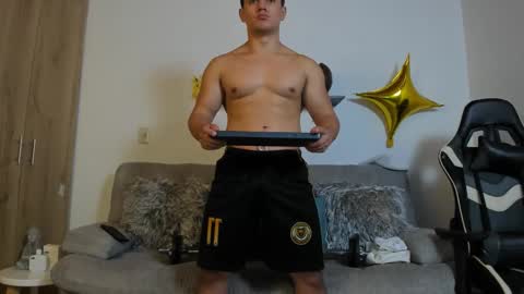 Snapshot of julian_wallace chatting on 09-23-25, 04:32 julian_wallace online show from 09-23-25, 04:32