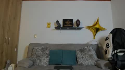 Snapshot of julian_wallace chatting on 09-30-25, 02:11 julian_wallace online show from 09-30-25, 02:11