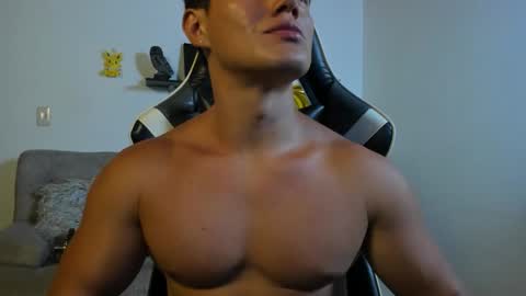 Snapshot of julian_wallace chatting on 11-14-25, 11:13 julian_wallace online show from 11-14-25, 11:13