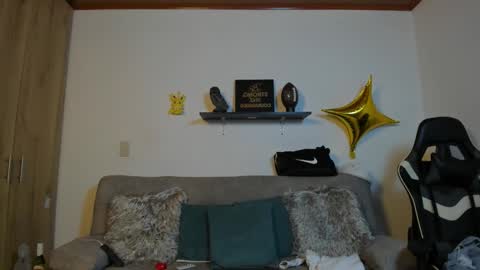 Snapshot of julian_wallace chatting on 11-28-25, 03:47 julian_wallace online show from 11-28-25, 03:47