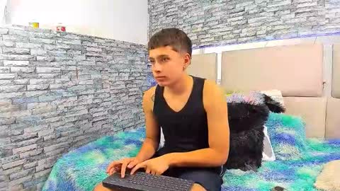 Snapshot of julian_wolf18 chatting on 10-14-25, 06:09 julian online show from 10-14-25, 06:09