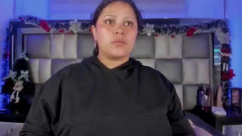 juliana_js_ online show from 01-07-26, 04:26