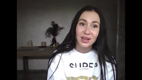 Snapshot of julianagold1 chatting on 12-15-24, 03:53 julianagold1 online show from 12-15-24, 03:53