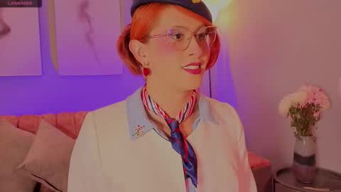 Snapshot of julianna_saenz chatting on 10-13-25, 03:28 Juliana online show from 10-13-25, 03:28