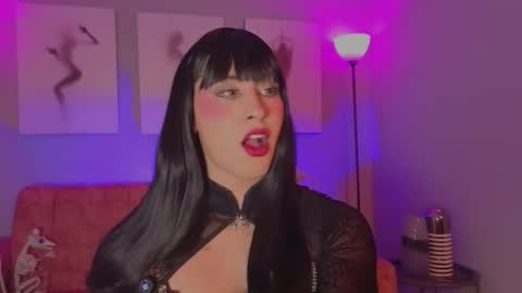 Snapshot of julianna_saenz chatting on 10-27-25, 08:18 Juliana online show from 10-27-25, 08:18