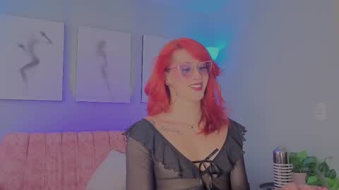 Snapshot of julianna_saenz chatting on 11-11-25, 04:29 Juliana online show from 11-11-25, 04:29