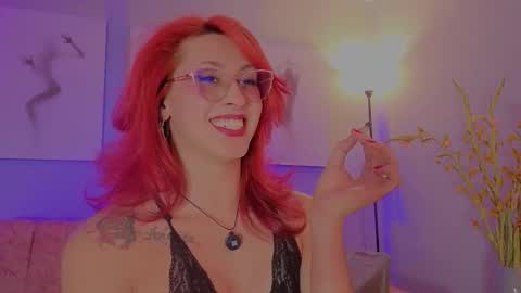 Snapshot of julianna_saenz chatting on 12-02-25, 12:05 Juliana online show from 12-02-25, 12:05