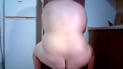 Snapshot of julianoparno chatting on 05-07-26, 01:33 Juliano online show from 05-07-26, 01:33