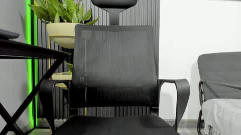 Julian online show from 04-26-26, 02:53