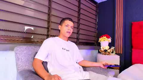 JULIAN STEARLING online show from 06-13-26, 07:34