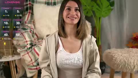 Snapshot of juliarichard chatting on 02-18-26, 08:10 Julie online show from 02-18-26, 08:10