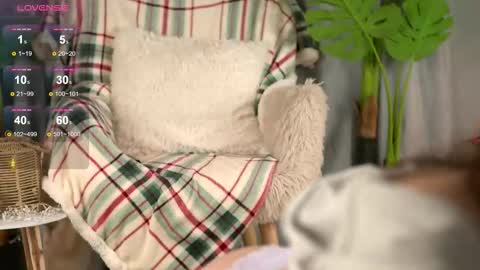 Snapshot of juliarichard chatting on 02-25-26, 08:24 Julie online show from 02-25-26, 08:24