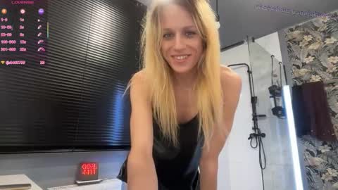 Snapshot of juliashka chatting on 03-01-26, 08:55 Julia online show from 03-01-26, 08:55