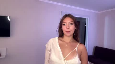 Julia online show from 08-08-26, 05:42
